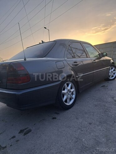 Mercedes C 200 1997, 327,413 km - 2.0 l - Bakı