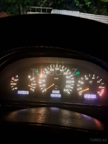 Mercedes C 200 1997, 327,413 km - 2.0 l - Bakı