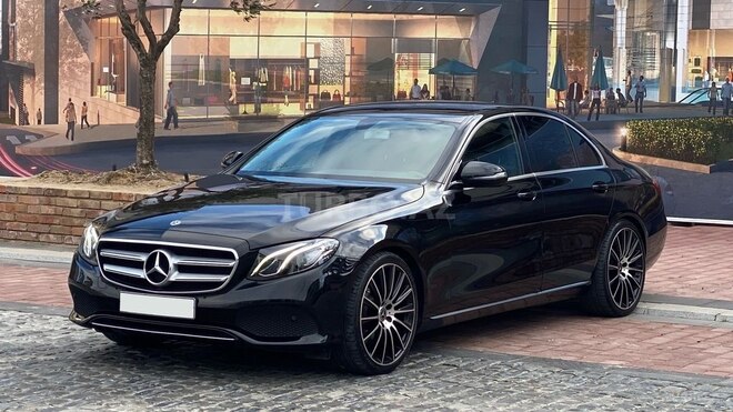 Mercedes E 220 d 2017, 299,000 km - 2.0 л - Bakı
