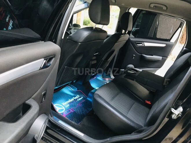 Mercedes B 170 2009, 144,000 km - 1.7 l - Sumqayıt