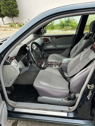 Mercedes E 220 d 1999, 10,000 km - 2.2 l - Bakı
