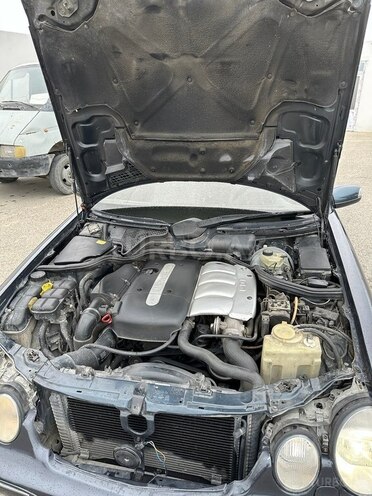 Mercedes E 220 d 1999, 10,000 km - 2.2 l - Bakı