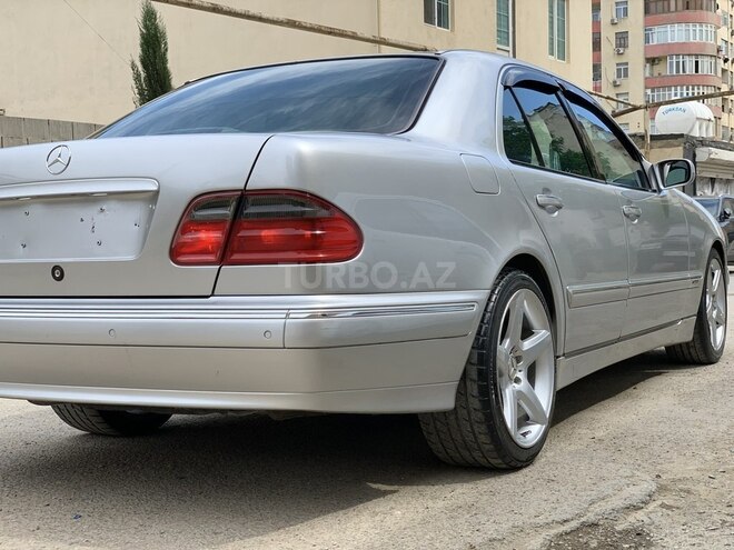 Mercedes E 320 2001, 360,271 km - 3.2 л - Bakı