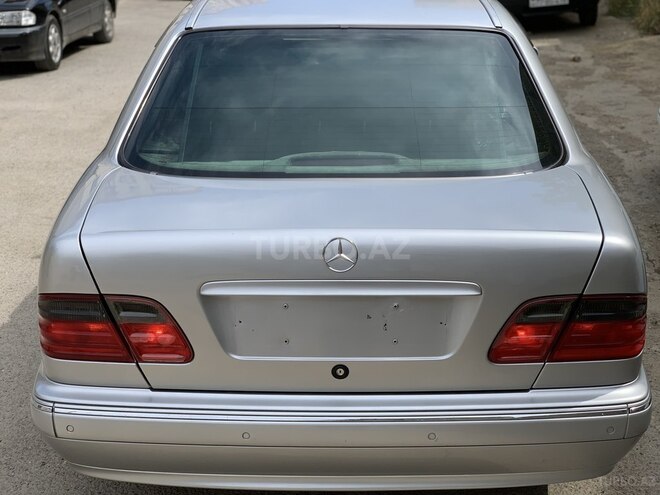 Mercedes E 320 2001, 360,271 km - 3.2 л - Bakı