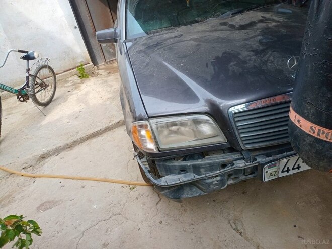 Mercedes C 220 1996, 192,400 km - 2.2 л - Bakı