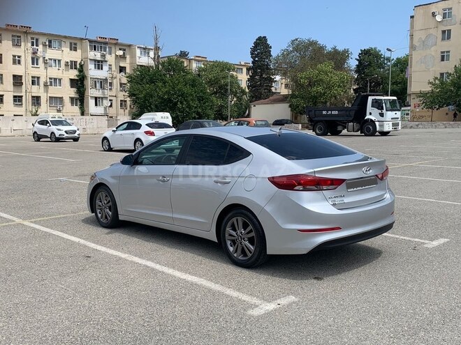 Hyundai Elantra 2016, 225,308 km - 2.0 л - Bakı