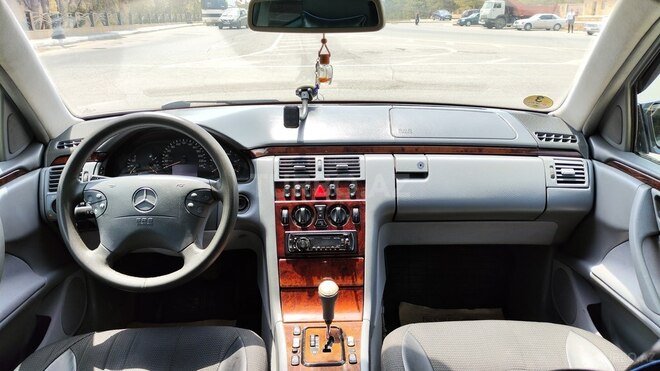 Mercedes E 220 2000, 521,000 km - 2.2 l - Bakı