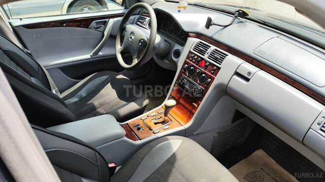 Mercedes E 220 2000, 521,000 km - 2.2 l - Bakı