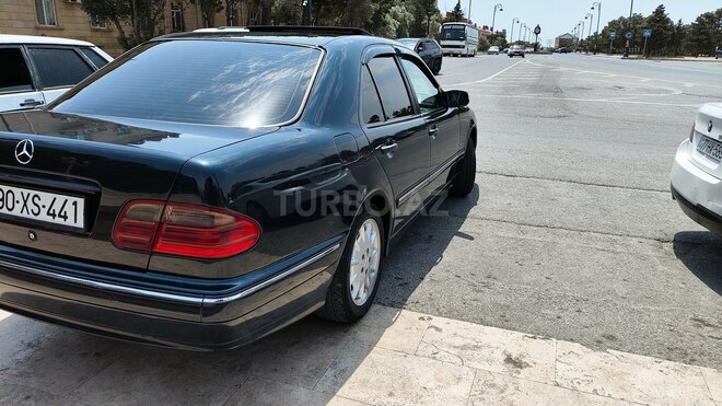 Mercedes E 220 2000, 521,000 km - 2.2 l - Bakı