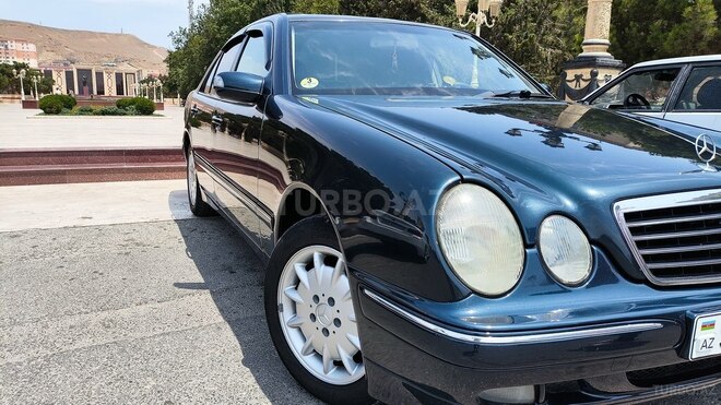 Mercedes E 220 2000, 521,000 km - 2.2 l - Bakı
