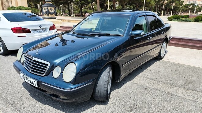 Mercedes E 220 2000, 521,000 km - 2.2 l - Bakı