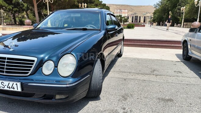 Mercedes E 220 2000, 521,000 km - 2.2 l - Bakı