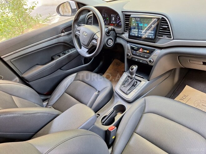 Hyundai Avante 2016, 120,000 km - 1.6 l - Bakı