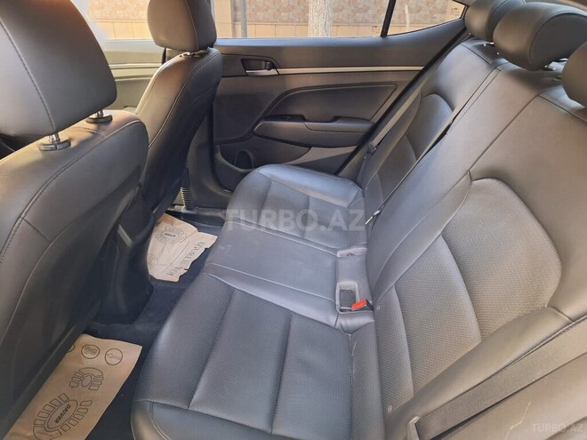 Hyundai Avante 2016, 120,000 km - 1.6 l - Bakı