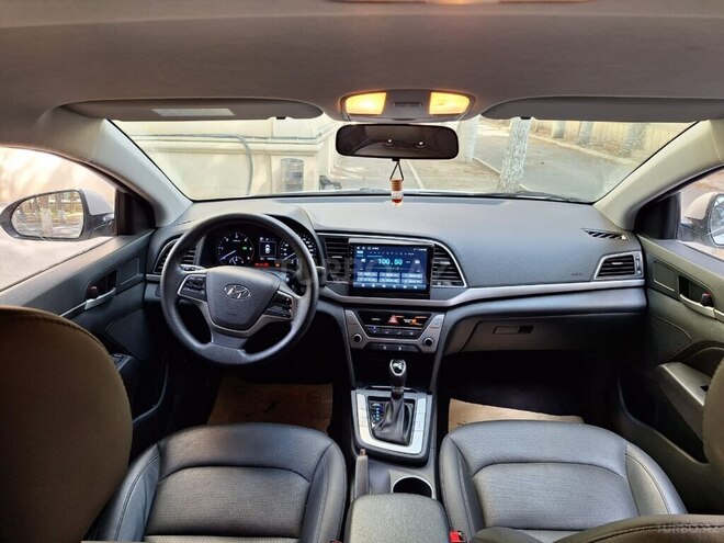 Hyundai Avante 2016, 120,000 km - 1.6 l - Bakı