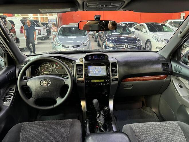 Toyota Land Cruiser Prado-3