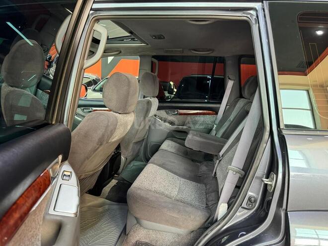 Toyota Land Cruiser Prado-18