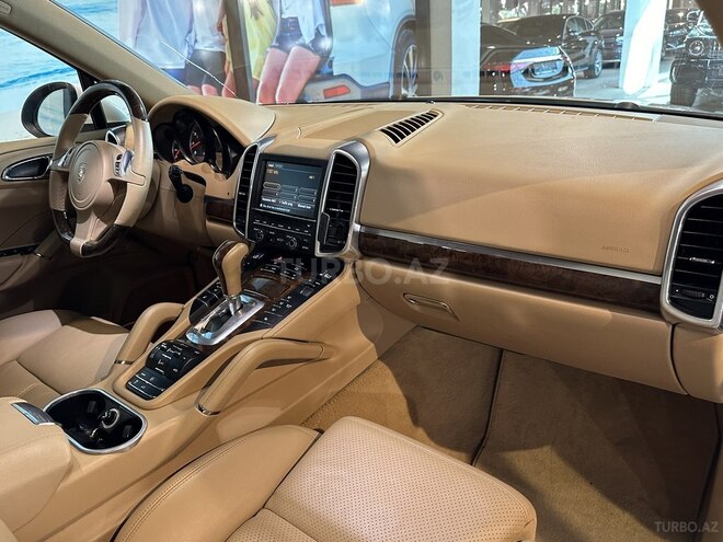 Porsche Cayenne 2010, 109,600 km - 4.8 l - Bakı
