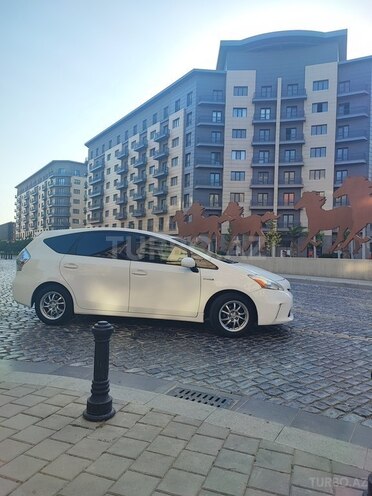 Toyota Prius V 2014, 179,600 km - 1.8 л - Bakı