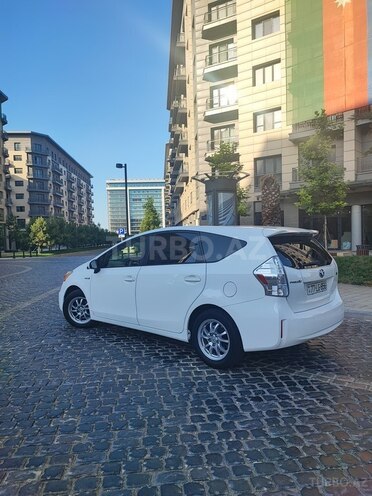 Toyota Prius V 2014, 179,600 km - 1.8 л - Bakı