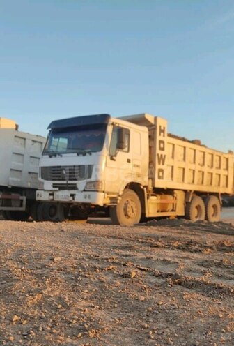 HOWO Sinotruk 2011, 400,000 km - 9.5 l - Ağdaş