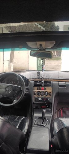 Mercedes E 300 d 1995, 777,770 km - 3.0 l - Xaçmaz