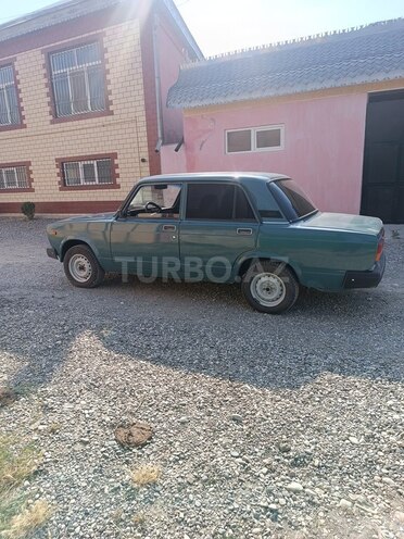 LADA (VAZ) 2107 2005, 220,000 km - 1.6 l - Quba