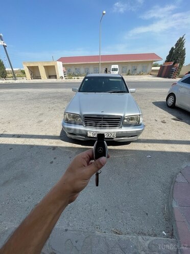 Mercedes C 220 d 2000, 516,000 km - 2.2 л - Bakı