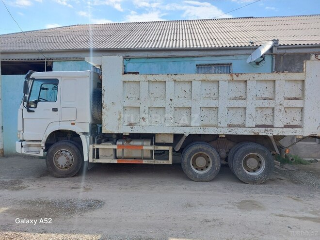 HOWO Sinotruk 2012, 700,000 km - 9.7 л - Bakı