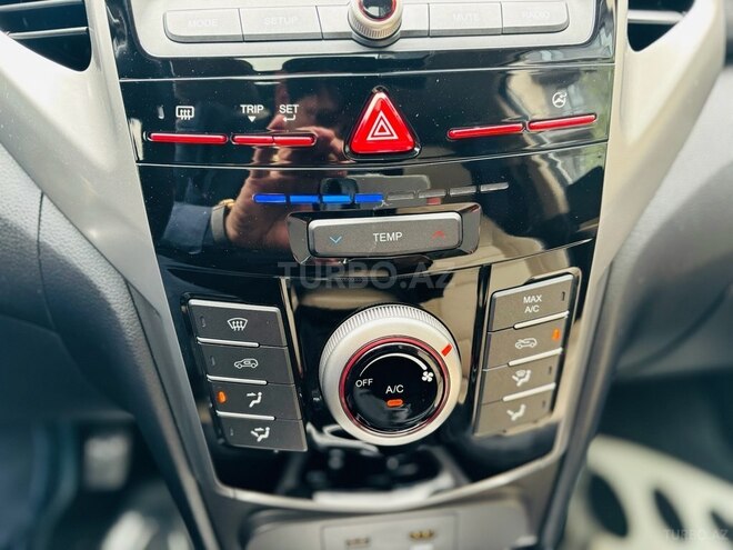 Ssang Yong  2015, 51,000 km - 1.6 l - Bakı