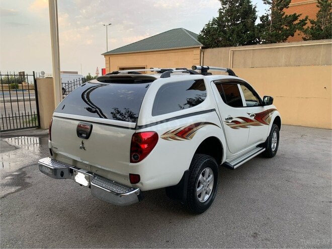 Mitsubishi L200 2013, 157,480 km - 2.5 l - Bakı