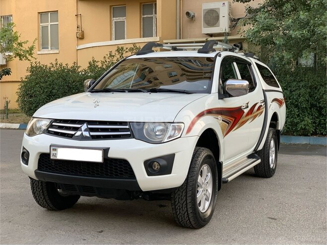 Mitsubishi L200 2013, 157,480 km - 2.5 l - Bakı