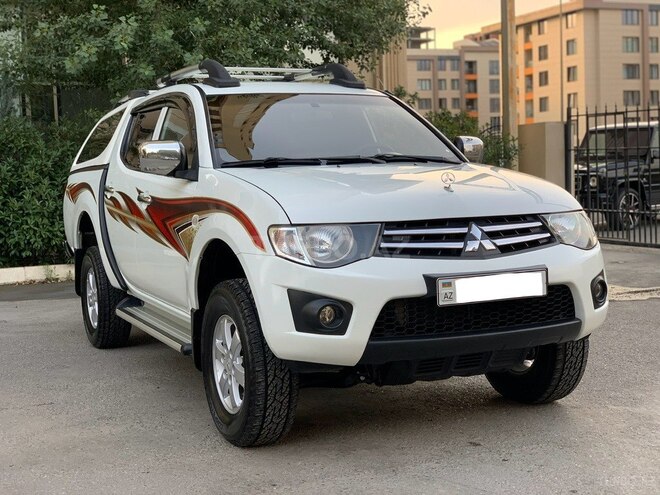 Mitsubishi L200 2013, 157,480 km - 2.5 l - Bakı