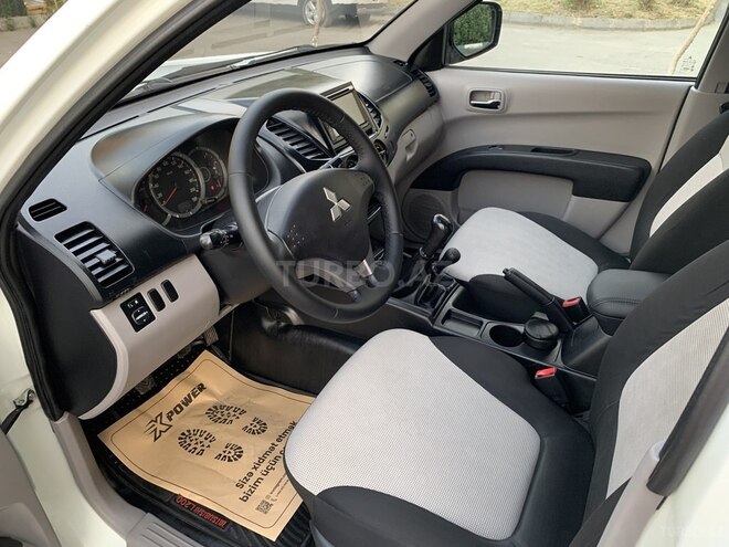 Mitsubishi L200 2013, 157,480 km - 2.5 l - Bakı