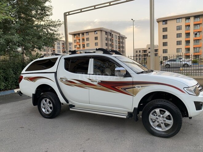 Mitsubishi L200 2013, 157,480 km - 2.5 l - Bakı