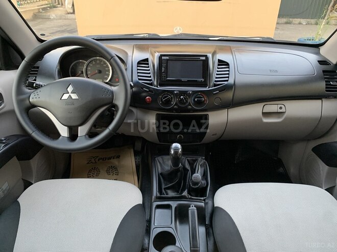 Mitsubishi L200 2013, 157,480 km - 2.5 l - Bakı