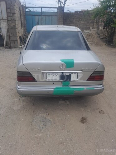 Mercedes E 220 1994, 602,605 km - 2.2 l - Bakı