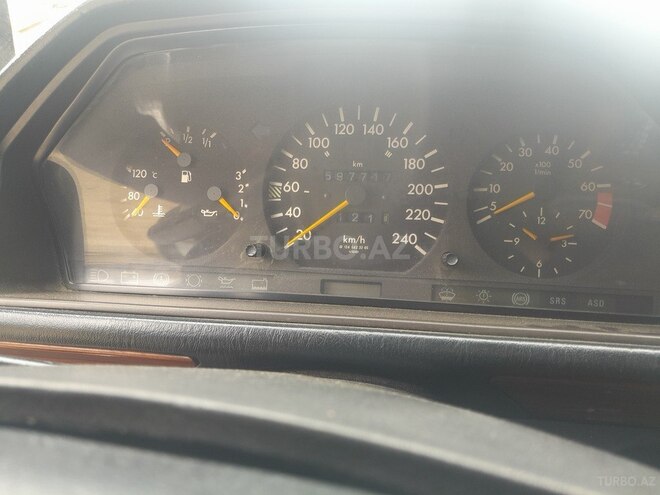 Mercedes E 220 1994, 602,605 km - 2.2 l - Bakı