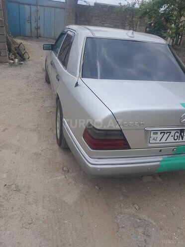 Mercedes E 220 1994, 602,605 km - 2.2 l - Bakı