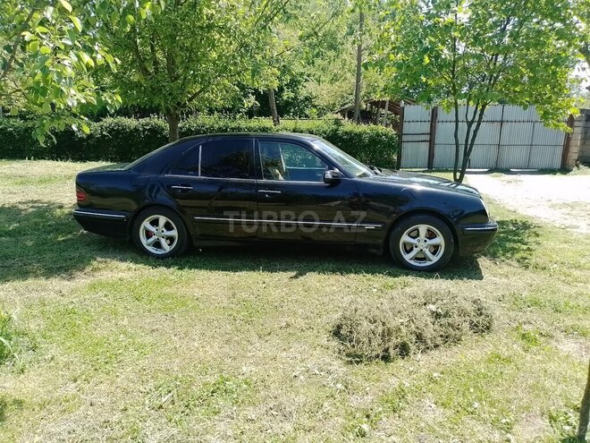 Mercedes E 320 1999, 485,742 km - 3.2 l - Balakən