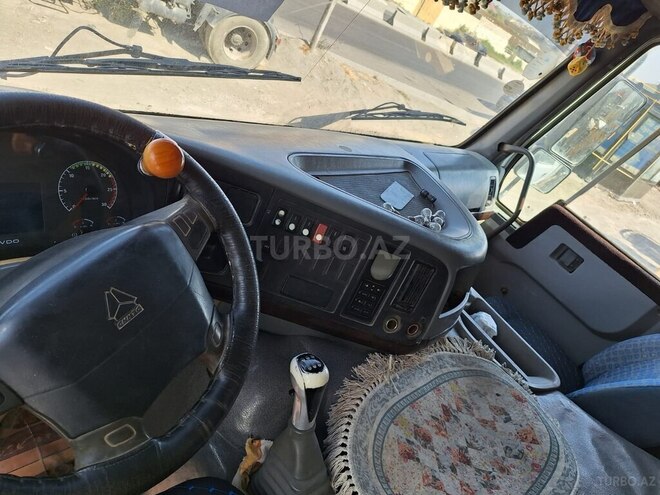 HOWO Sinotruk 2013, 2,555,552 km - 9.5 l - Bakı
