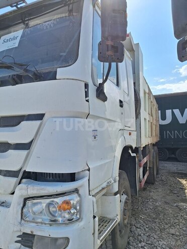 HOWO Sinotruk 2013, 2,555,552 km - 9.5 l - Bakı
