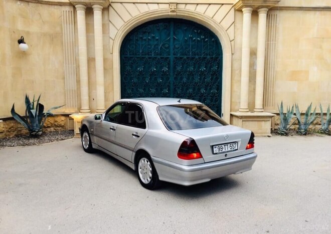 Mercedes C 220 d 1999, 380,253 km - 2.2 l - Bakı