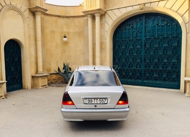 Mercedes C 220 d 1999, 380,253 km - 2.2 l - Bakı