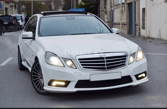 Mercedes E 350 4MATIC 2010, 222,700 km - 3.5 l - Bakı