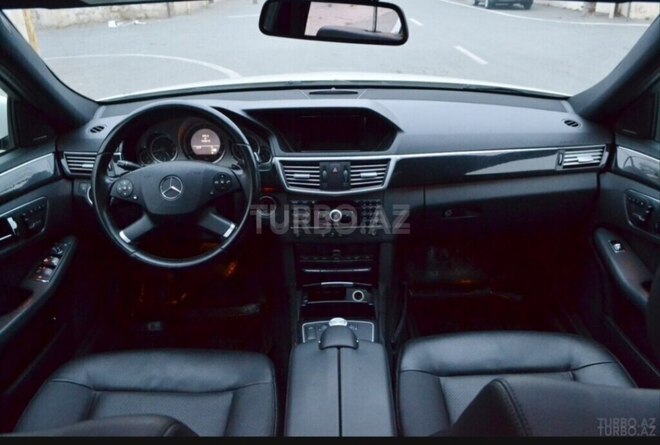 Mercedes E 350 4MATIC 2010, 222,700 km - 3.5 l - Bakı