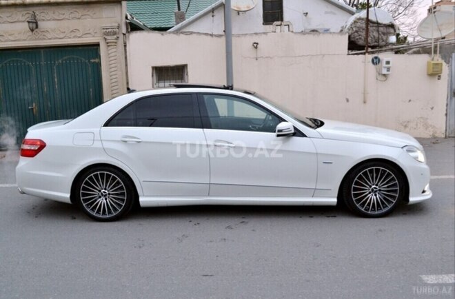 Mercedes E 350 4MATIC 2010, 222,700 km - 3.5 l - Bakı