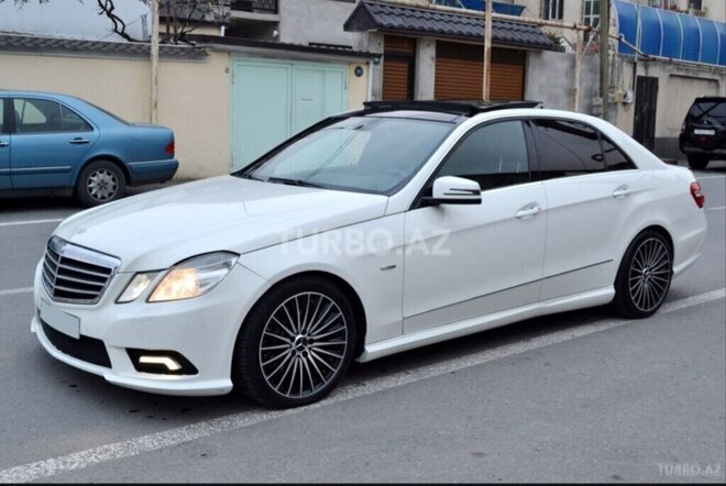 Mercedes E 350 4MATIC 2010, 222,700 km - 3.5 l - Bakı