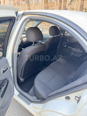 Nissan Sunny 2010, 199,200 km - 1.6 л - Bakı