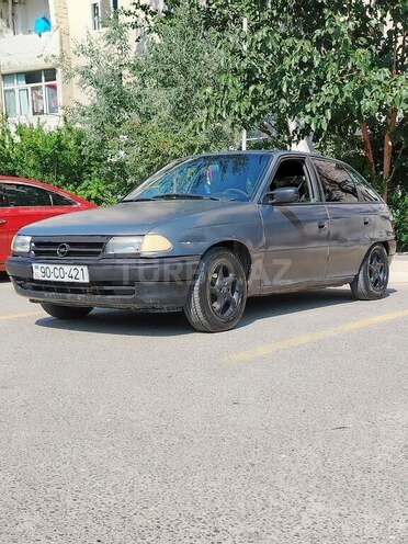Opel Astra 1996, 200,000 km - 1.6 l - Sumqayıt
